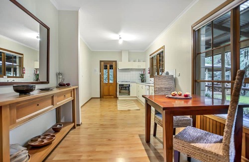 Mount Dandenong Kabine | Jacuzzi in 7 Acre Rain Forest Paradise