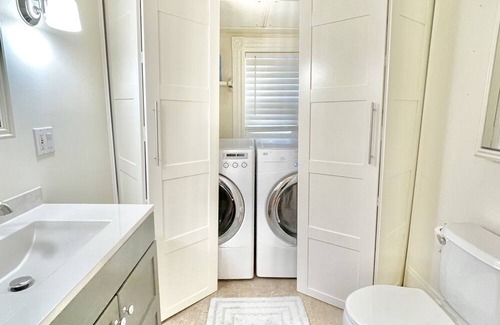 Marlborough Haus | Near BOSTON - Cozy and Renovated 4 Beds 2 bath Home w/ Backyard FREE WIFI 6.