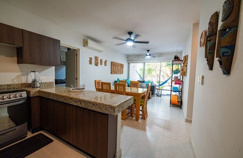 Progreso Municipality Wohnung | Very chic 3BR Condo, tons of amenities, 1 block fr