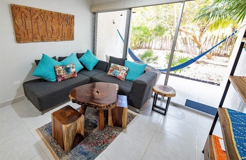 Progreso Municipality Wohnung | Very chic 3BR Condo, tons of amenities, 1 block fr