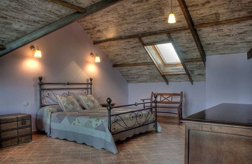 Alia Skihütte | Homerez - Chalet for 10 ppl. with swimming-pool and terrace at Pantano de Cijara