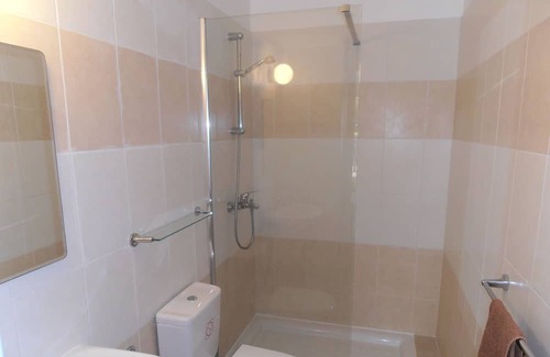 Peyia Town Wohnung | Studio Apartment with aircon, WI-FI and large pool
