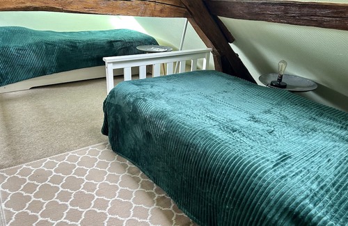 Villemoiron-en-Othe Wohnung | Le domaine du Lavoir - Studio PISA sleeps 5-jacuzzi from April to October
