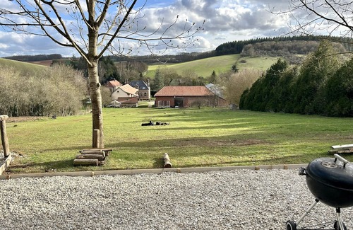 Villemoiron-en-Othe Wohnung | Le domaine du Lavoir - Studio PISA sleeps 5-jacuzzi from April to October