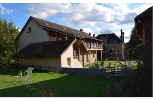 Villemoiron-en-Othe Wohnung | Le domaine du Lavoir / Moumoune sleeps 4. Jacuzzi access from April to October