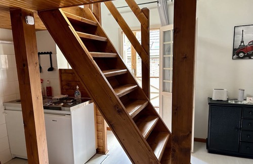 Villemoiron-en-Othe Wohnung | Le domaine du Lavoir / Moumoune sleeps 4. Jacuzzi access from April to October