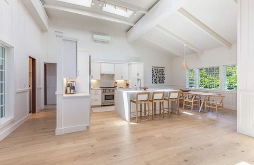 Wainiha Haus | Modern Beachfront Estate near Tunnels, Sleeps 12
