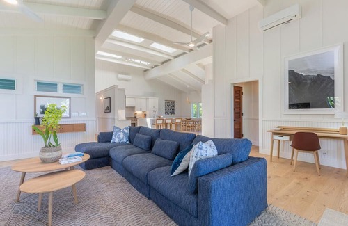 Wainiha Haus | Modern Beachfront Estate near Tunnels, Sleeps 12