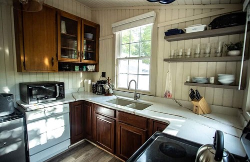 Elkton Kabine | 10 mins from Shenandoah National Park ~ Cozy Cabin