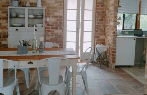 Yanchep Hütte | Yanchep seaside cottage a coastal retreat Pet Friendly