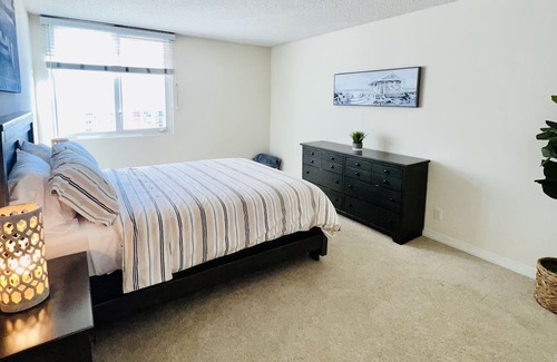 Marina del Rey Wohnung | Beautiful apartment with amazing ocean views. Walking distance to Venice Beach!