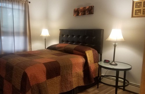 Bangor Wohnung | 1 bdr, safe, secure building, centrally located in Bangor Maine.