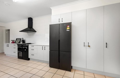 Bli Bli Wohnung | Home away from home very spacious