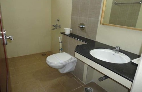 Madurai Haus | Warmly decorated rooms/Vandiyur Lake view Stay