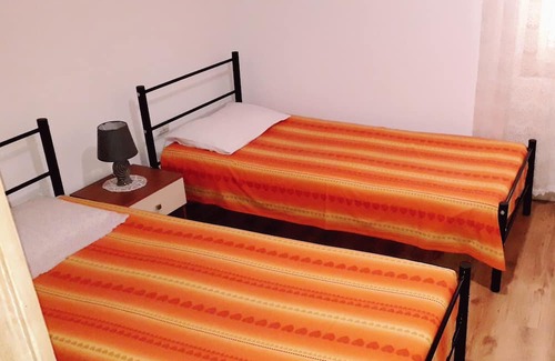 Solarussa Haus | Sa Domu Antiga is a house for exclusive use with a garden in the relaxation area