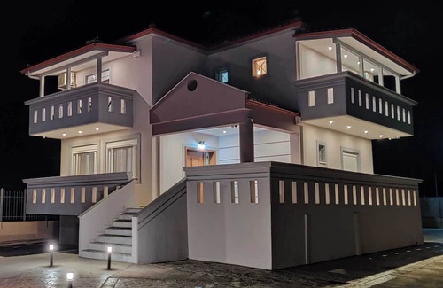 Ano Vasilikos Wohnung | Arazzo2