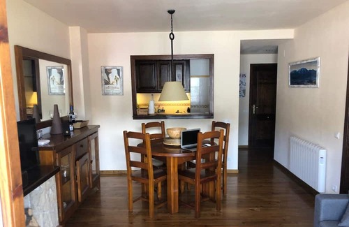 Alp Wohnung | Panoramic Luxury Apart + Views, Pista Llarga Residence.