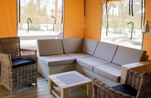Les Abrets en Dauphine Skihütte | Luxe Sanitary 6 Pers. 4-Star family campsite Coin Tranquille in the French Alp
