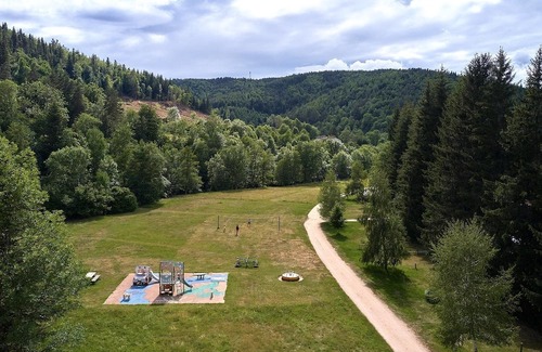 Sainte-Sigolene Skihütte | Luxe Sanitary 5 Pers. Villatent at the 4-star campsite de Vaubarlet in Auvegne