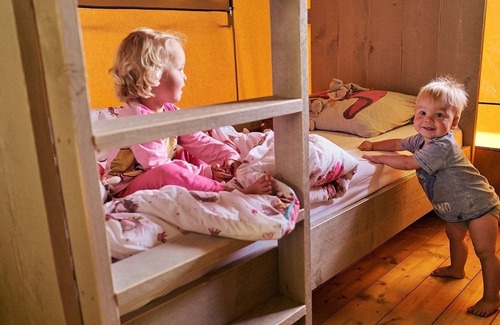 Les Abrets en Dauphine Skihütte | Luxe 5 Pers Villatent at family campsite Le Coin Tranquille in the French Alps