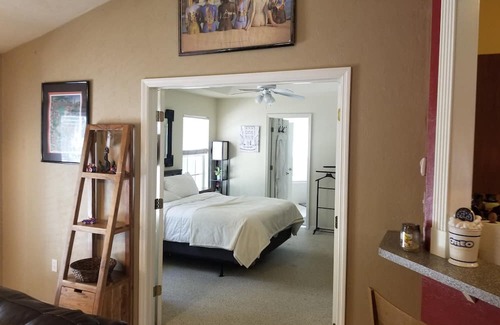 Gainesville Haus | Gator Alumni House, 2 Miles From Campus