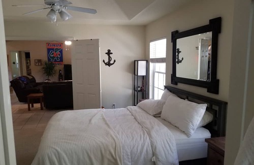 Gainesville Haus | Gator Alumni House, 2 Miles From Campus