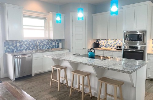 Terramar Beach Haus | Oceanfront/Beachfront Vacation Beach Home 3BR, 3.5 Bath