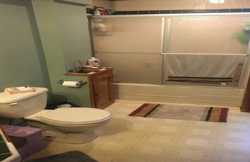 Frankfort Haus | Waterfront Stream Gambrel