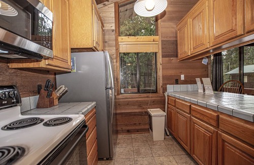 Lake Forest Haus | Vance: Sunny and Spacious Dollar Point Home