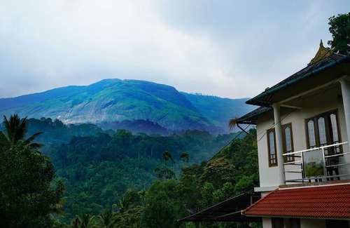 Devikolam Hütte | Scenic Views/3BHK Cottage Stay in Anachal/Munnar