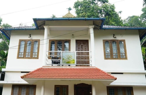 Devikolam Hütte | Scenic Views/3BHK Cottage Stay in Anachal/Munnar