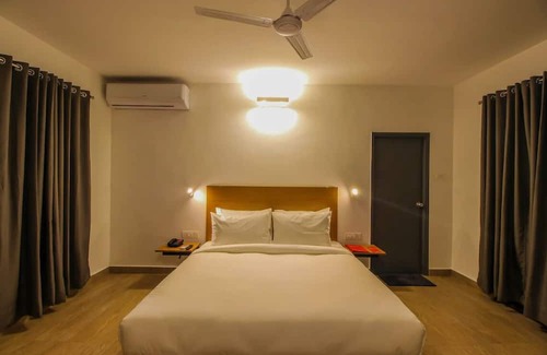 Ashvem Haus | Crazy Homes Stay near Ashvem Beach/Goa