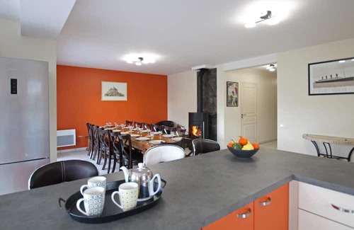 Marcey-les-Greves Hütte | Gite Marcey-les-Grèves, 5 bedrooms, 15 persons