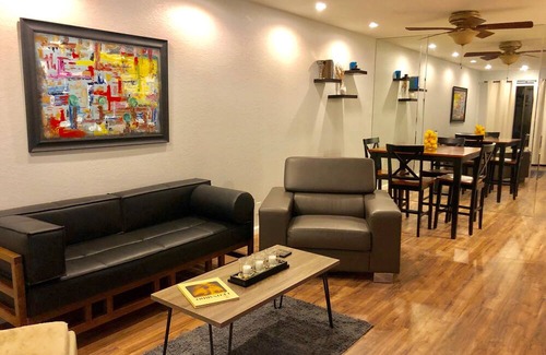 Palm Springs Eigentumswohnung | Minutes from downtown Palm Springs. 1 bedroom 1 bath upgraded condo. 5 pools