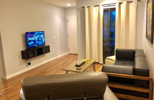 Palm Springs Eigentumswohnung | Minutes from downtown Palm Springs. 1 bedroom 1 bath upgraded condo. 5 pools