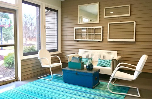 Fennville Haus | ALLEGAN ORCHARDS Weddings,Retreats,Events,Pool,HotTub,3 Acres,Fireplce,FirePit