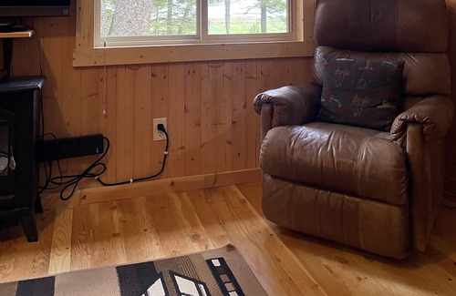 Island Park Kabine | Cozy Guest Cabin by Henry's Lake & Near Yellowstone