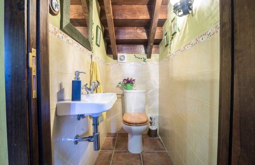 O Pindo Hütte | Country house with terraces and sea views only 50 meters from the beach.