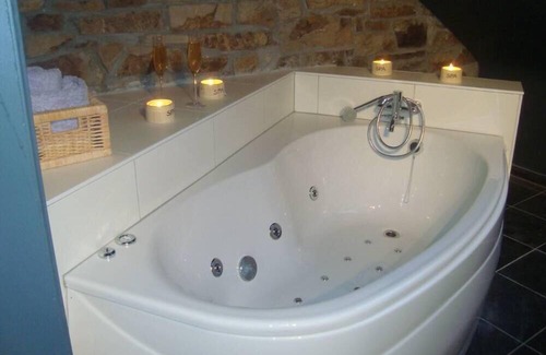 Lignieres Hütte | Spacious and comfortable gîte with garden and very nice view