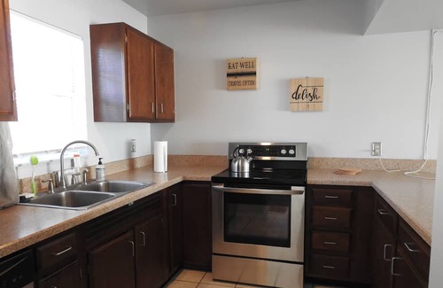 Plymouth Villa | New listing! Gorgeous Errol Estates Villa 35+ min Drive to Disney & Universal