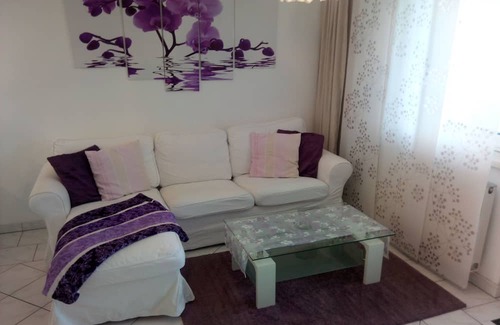 Wiener Neudorf Wohnung | 90m2, TOP LOCATION, CLOSE TO VIENNA, QUIET, CLEAN, SECURE, CHEAP, SCS, WiFi