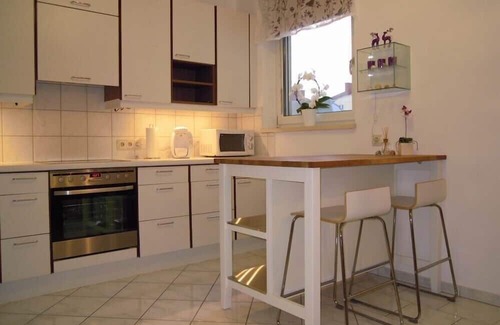 Wiener Neudorf Wohnung | 90m2, TOP LOCATION, CLOSE TO VIENNA, QUIET, CLEAN, SECURE, CHEAP, SCS, WiFi