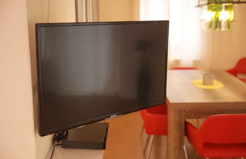 Sandershausen Wohnung | Apartment, Hercules view, quiet, close to the city, WiFi, up to 7 pers., balcony, parking lot