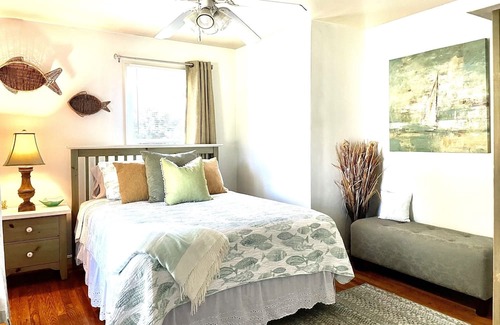 Briggs Farm Haus | 7 BR/3 Full BA - with CENTRAL AIR includes Linens and towels!!