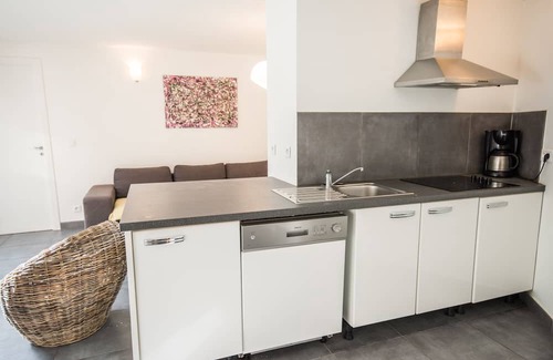 Porto-Vecchio Haus | Villa Alzu, 3 bedrooms, 6 people, shared heated swimming pool, in the heart of the Corsican maquis
