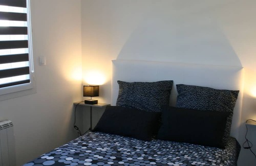 Saint-Marcel-de-Careiret Haus | Mapokia air-conditioned villa with private heated pool near Uzès.