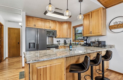 Mountainaire Haus | Kiowa Cabin Hideaway 6-guest Mins to Dwtn Trails