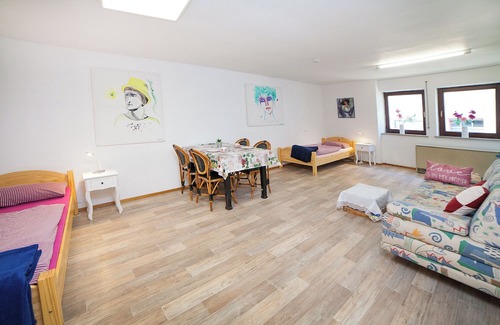 Lauda Haus | Room 'Zimmer 4' with Shared Terrace and Wi-Fi