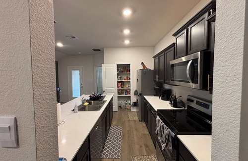 Forney Haus | Charming 3-bedroom house with WiFi and AC in Forney