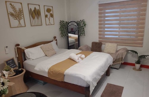 Lipa Haus | Serenity Home with Indoor Jacuzzi